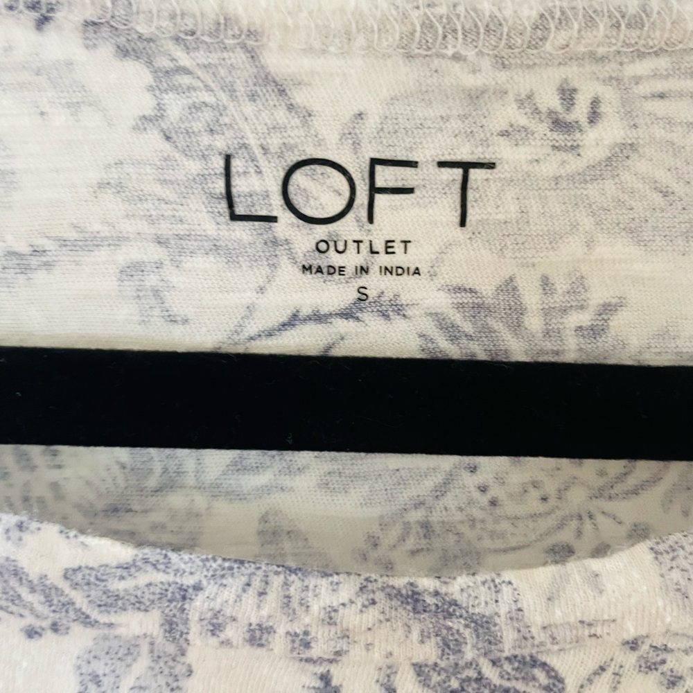 LOFT White Tee with Blue Floral Print and Pink Border - Picture 3 of 3